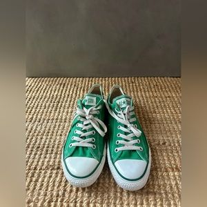 Bright green Converse All Stars